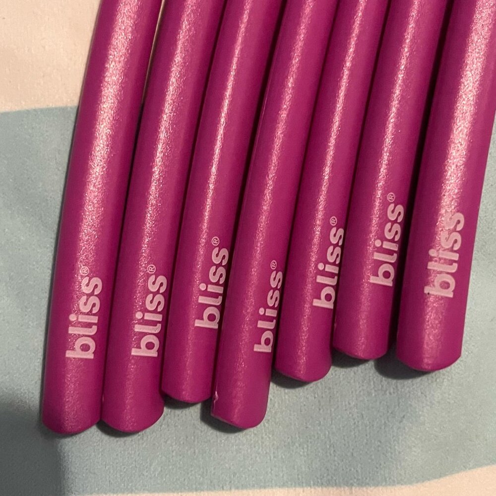 Bliss Dermaplaning Razors - Picture 2 of 3